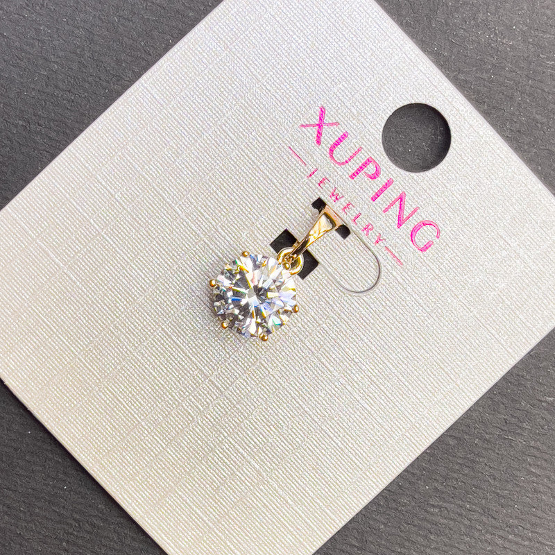 Wisiorek Xuping z białym kryształem, średnica 10 mm ±, długość 18 mm ±, pozłacanie 18K