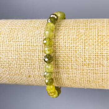 Bransoletka z grosularu (zielony granat) fasetowane kuleczki, średnica 6 mm, długość 18 cm, na elastycznej bazie