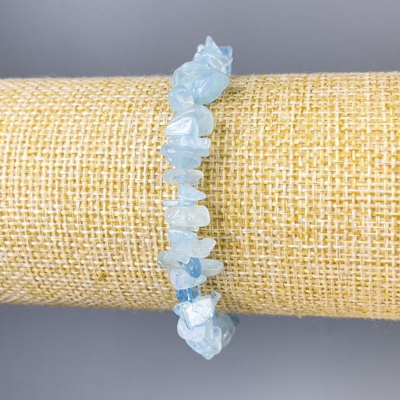 Bransoletka z akwamarynu – drobinki, średnica 8×3 mm, długość 18 cm, elastyczna