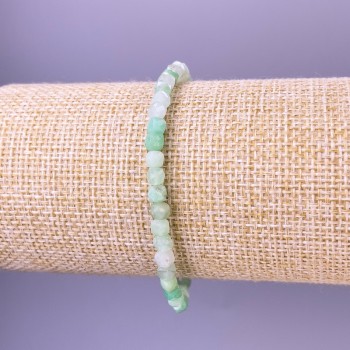 Bransoletka z szmaragdu, fasetowane kostki 4×4 mm, długość 18 cm, elastyczna