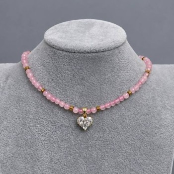 Choker z różowego kwarcu, gładkie kulki 4 mm ±, hematyt w kostkach 3 mm ±, z zawieszką w kształcie serca 12 mm ±, długość 36 cm ±, z przedłużanym łańcuszkiem