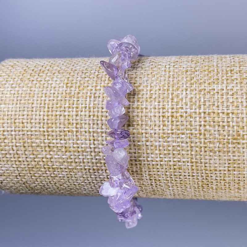 Bransoletka z ametystowych drobin, średnica 8×2 mm, długość 18 cm, elastyczna