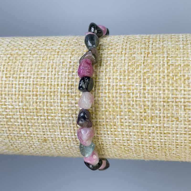 Bransoletka z turmalinem w formie galetki, średnica 6–8×6 mm, długość 18 cm ± elastyczna