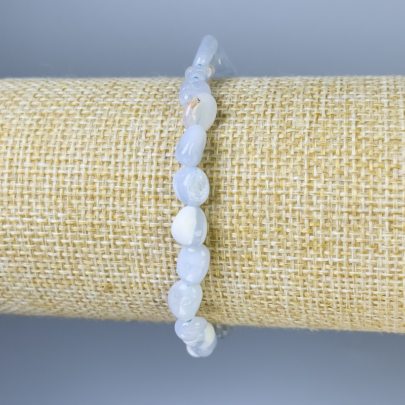 Bransoletka z chalcedonu fasetowanego, średnica 5–8×6 mm ±, długość 18 cm ±, na elastycznej gumce