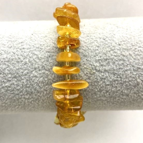 Bransoletka z bursztynowymi drobinami, średnica 9–12×2–4 mm, z koralikami, długość 18 cm, elastyczna
