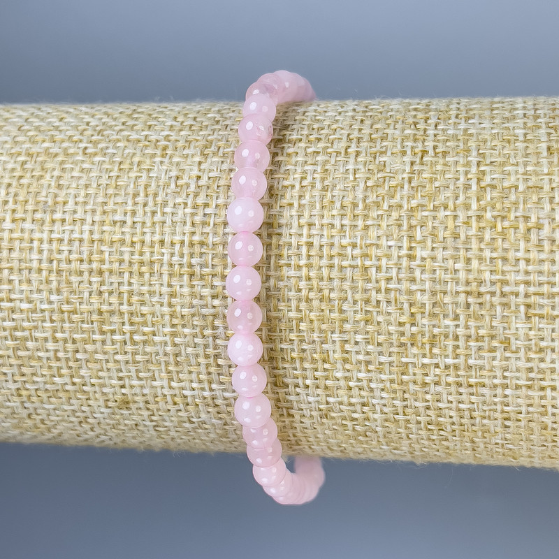 Bransoletka z różowego kwarcu – gładkie kuleczki, średnica 4 mm, długość 18 cm, na elastycznej gumce