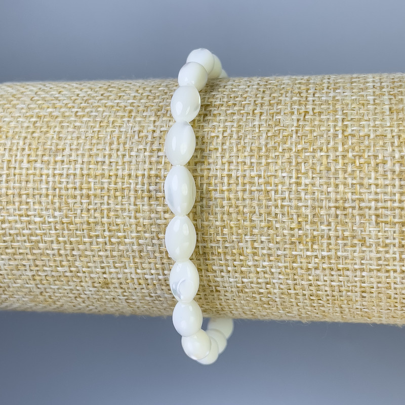 Bransoletka z masy perłowej «Ziarenka», średnica 9×5 mm, długość 18 cm ±, na elastycznej bazie