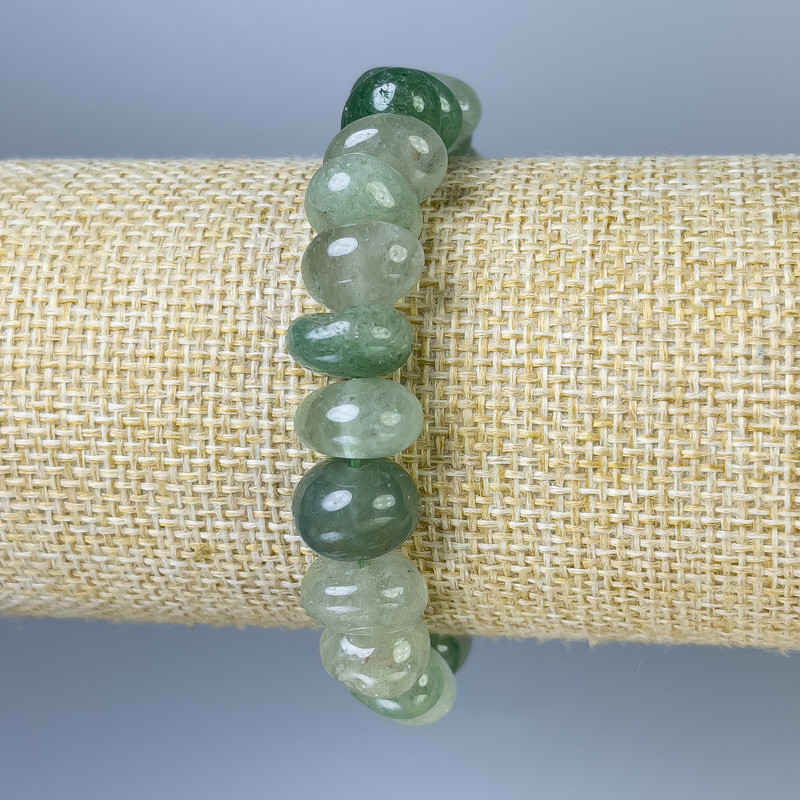 Bransoletka z nefrytu fasetowana, średnica 11×8 mm, długość 18 cm, elastyczna