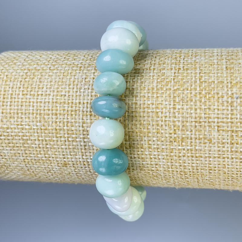 Bransoletka z larimarą fasetowanego, średnica 10–14×7–10 mm, długość 18 cm, elastyczna