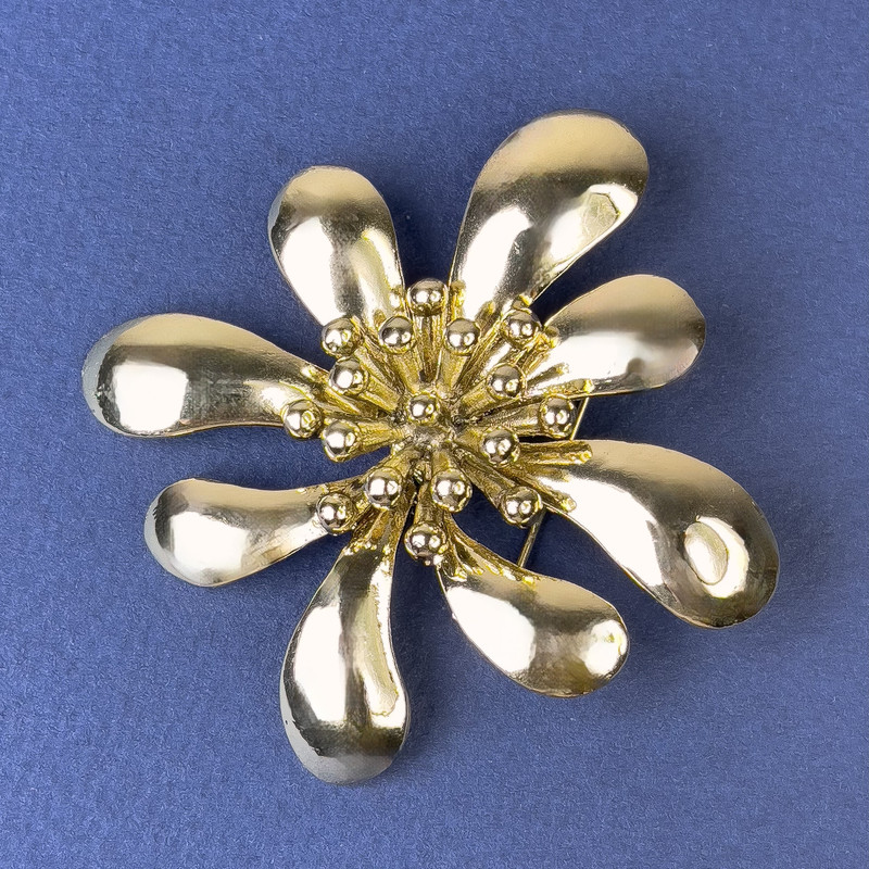 Broszka-wisiorek Kwiat 60 mm ± złocisty metal