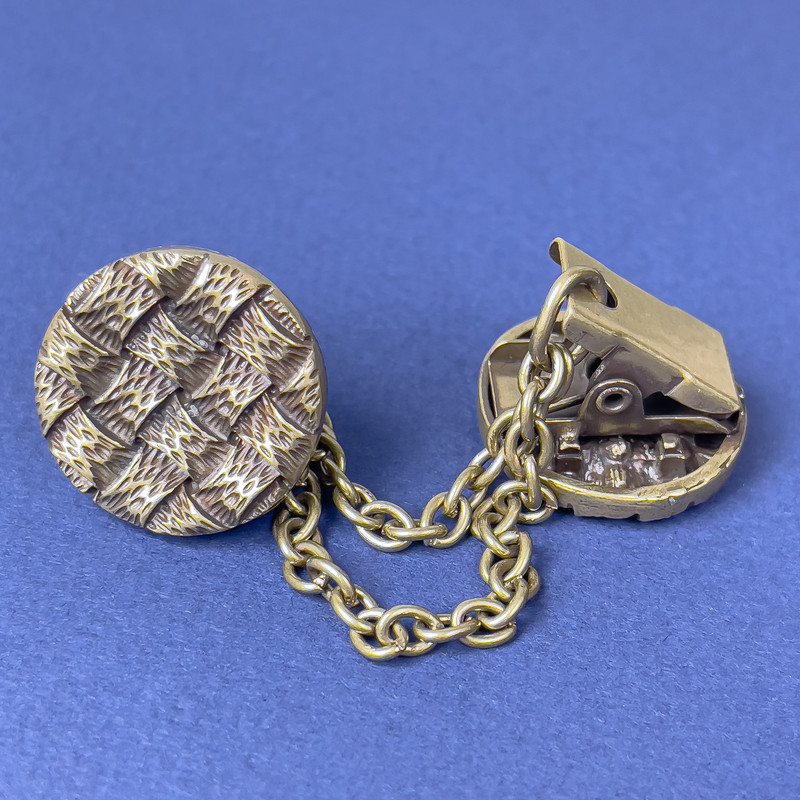 Broszka do kardiganów, kolor metalu: brązowy, średnica 20 mm ±, łańcuszek, długość 9 cm ±