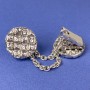 Broszka do kardiganów z ciemno-srebrnego metalu, średnica ok. 20 mm, długość ok. 9 cm