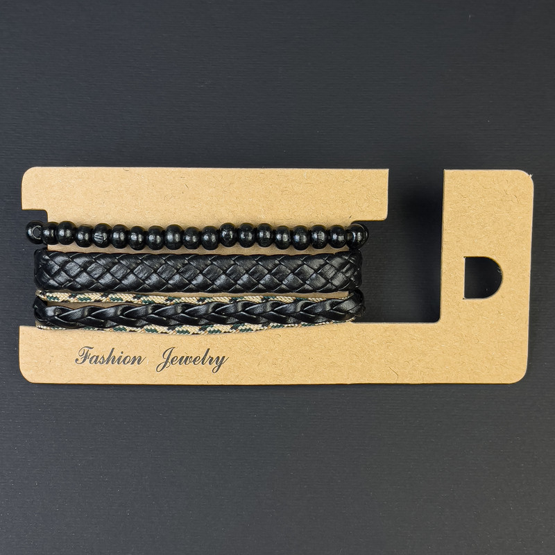 Bransoletka potrójna z ekoskóry, regulowana, długość 18-24 cm, koraliki o średnicy około 6 mm