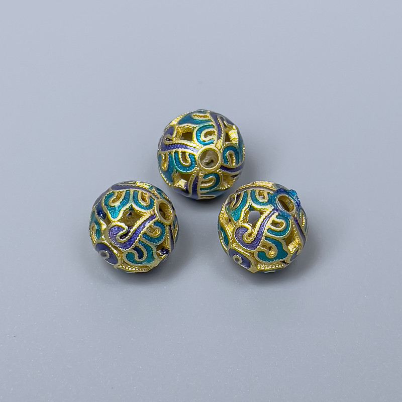 Koralik cloisonné niebiesko-turkusowy z emalią, średnica 10 mm ±, otwór 2 mm, matowy złoty kolor metalu, 1 sztuka