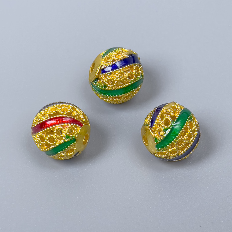 Koralik cloisonné: niebieski, czerwony i zielony, z emalią, średnica 10 mm ± otwór 1,8 mm, złoty kolor metalu, 1 szt.