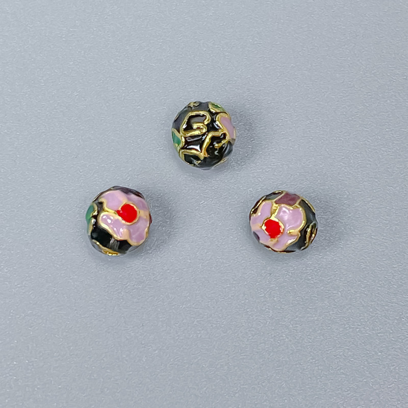 Koralik Cloisonné z emalii czarna, fioletowa i zielona, średnica 6 mm ± otwór 1 mm, kolor metalu złocisty, 1 szt.