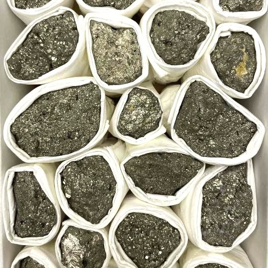 Geoda pirytu – asortyment rozmiarów, cena za 100 g, waga od 10 g do 50 g