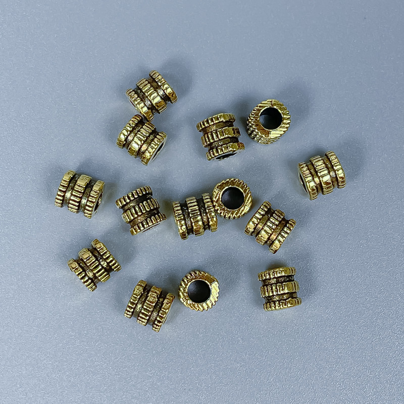 Koralik-wstawka w kolorze brązu, średnica 5×5 mm, otwór Ø 2,8 mm, opakowanie 50 szt.
