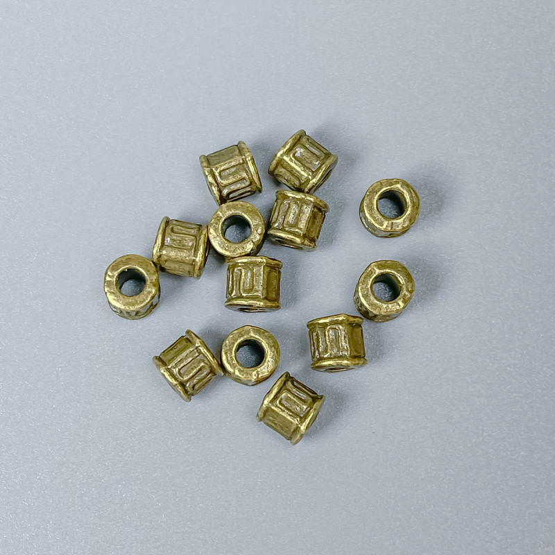 Koralik-wkładka, kolor metalu: brązowy, średnica 5×5 mm ± otwór 2,8 mm ± opakowanie 16 szt.