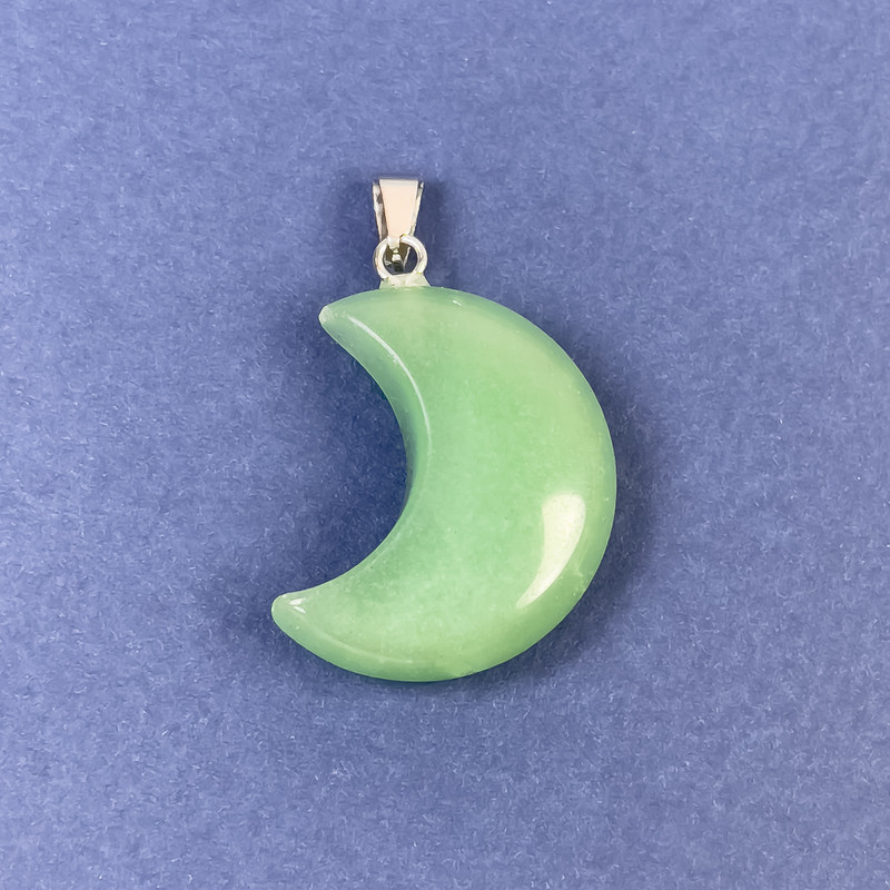 Wisiorek „Księżyc” z nefrytu, naturalny kamień, 25×20×9×32 mm+