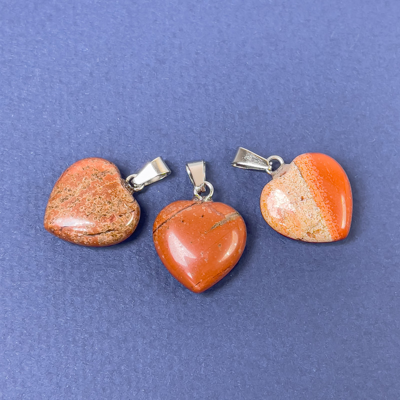 Wisiorek Serce z naturalnego kamienia czerwony jaspis 16×16×6×25 mm+