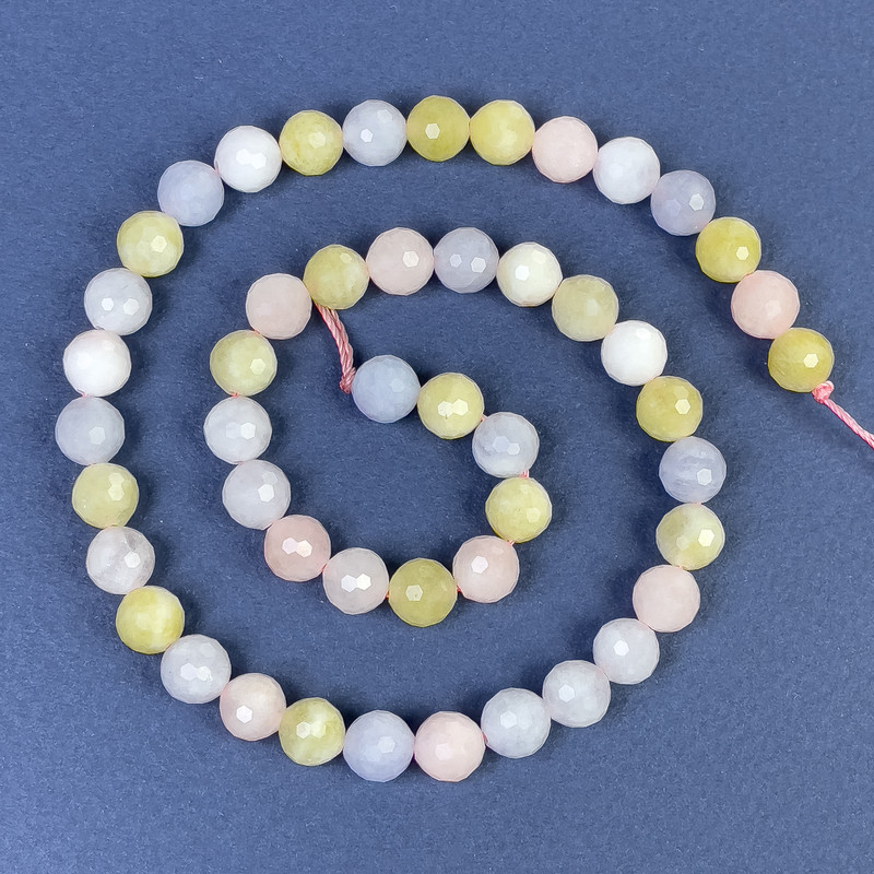 Koraliki Morganitu fasetowane kulki 8 mm na nitce, długość 37 cm