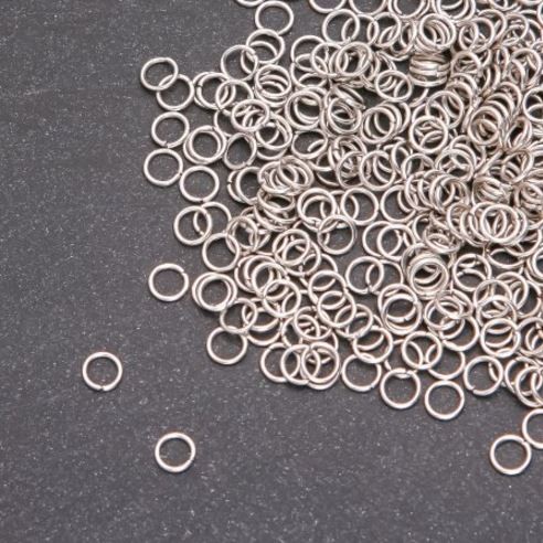 Łącznik pierścieniowy, średnica 4 mm, metal jasnosrebrny, opakowanie 25 g