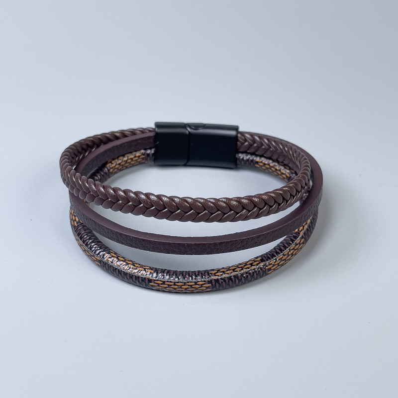 Bransoleta potrójna męska z brązowej ekoskóry, grubość 11–18 mm, długość ok. 22 cm, czarna metalowa klamra