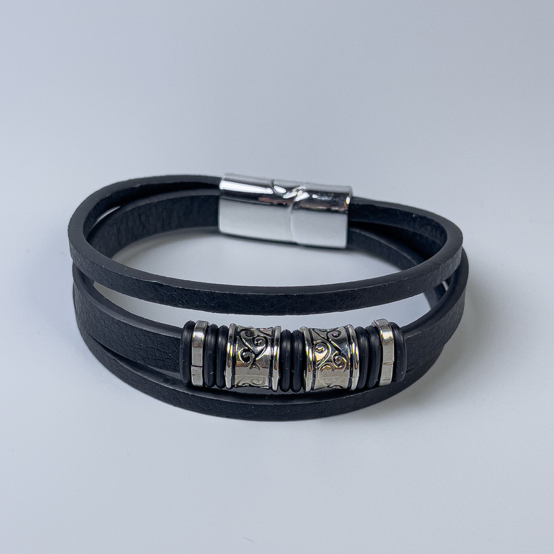 Bransoleta męska ze skóry ekologicznej czarna z metalowymi wstawkami, grubość 10 mm +/-, długość 22 cm +/- srebrne zapięcie
