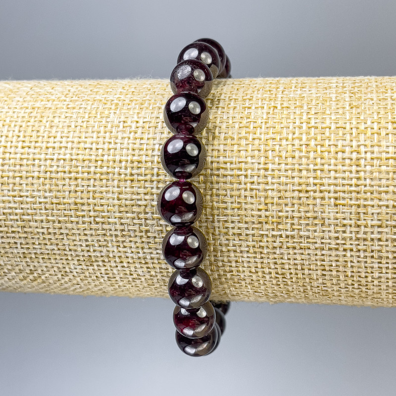 Bransoletka z granatu – gładkie kuleczki, różne rozmiary od 8,5 do 10 mm, długość 18 cm ±, stretch