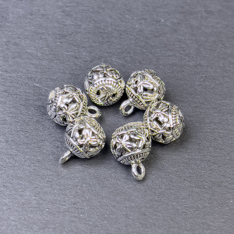 Zawieszka jubilerska, kolor metalu srebrzysty, wymiary 8×11 mm, opakowanie 6 szt.