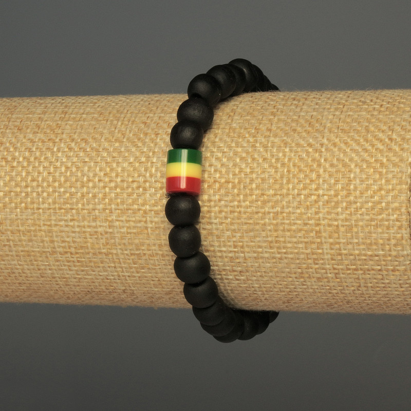 Bransoletka z drewnianymi koralikami, średnica 8 mm ±, wstawka akrylowa 9×8 mm ±, długość 18 cm ±, elastyczna