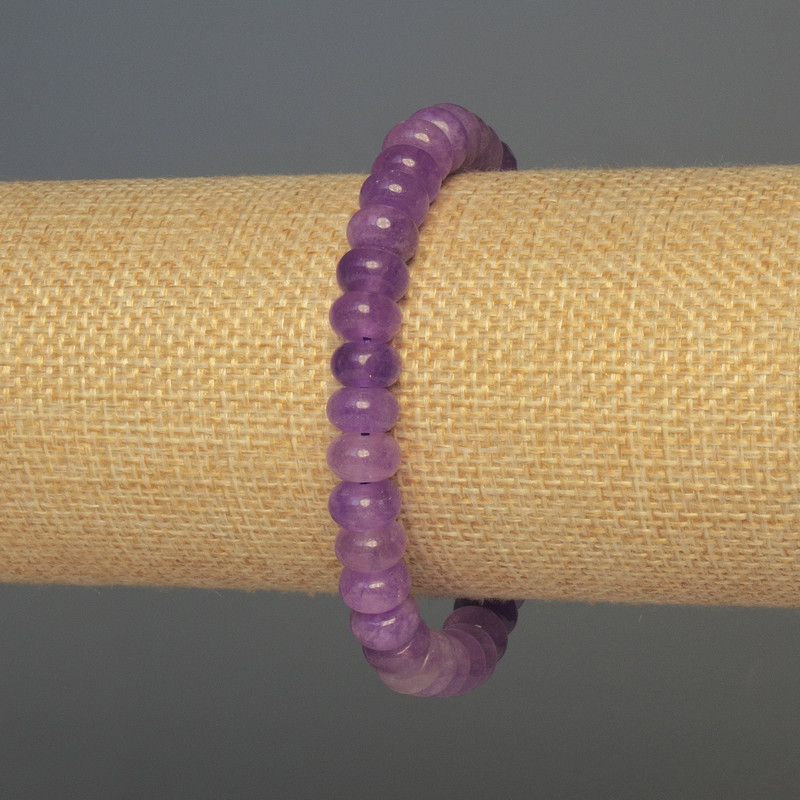 Bransoletka z lawendowego ametystu w kształcie rondeli, średnica ok. 8×5 mm, długość 18 cm, elastyczna