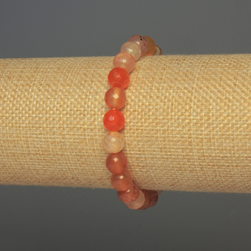 Bransoletka z karneolu, fasetowane kule o średnicy 8 mm, długość 18 cm, elastyczna