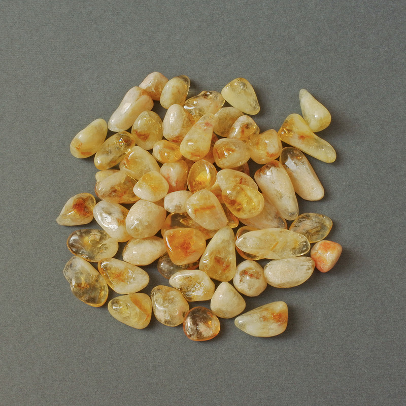 Naturalny kamień cytrynowy – fasetowany grys, obrobione samorodki bez otworu, 11–15 × 8–12 mm ± (za 100 g ±)