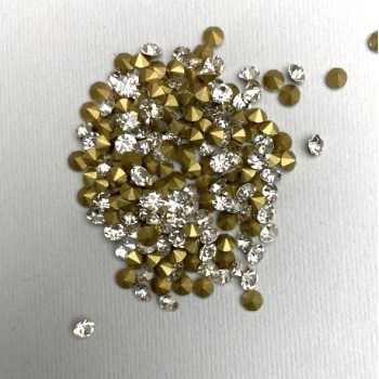 Kamienie strassowe w kolorze białym, średnica 3,7 mm (+ -) opakowanie 10 g (+ -)