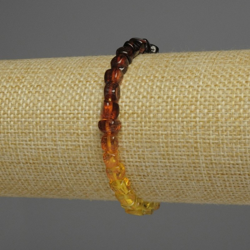 Bransoletka z bursztynu gradientowa, fasetowane kulki sześcienne, średnica 6 mm, długość 18 cm, elastyczna
