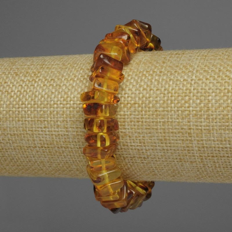 Bransoletka bursztynowa z kwadratowymi kostkami, średnica 12×4 mm, długość 18 cm, elastyczna