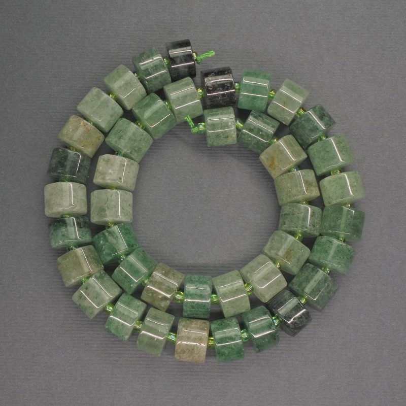Koraliki z naturalnego kamienia, awenturyt zielony cylindryczny, średnica 11×6 mm ±, koraliki o średnicy 3 mm ±, długość 40 cm