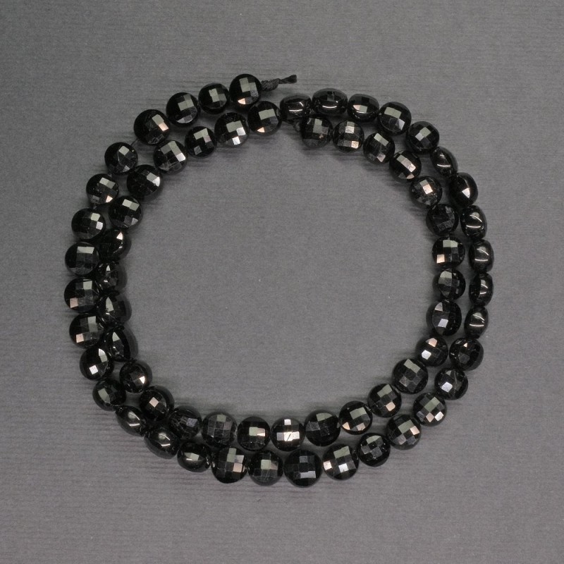 Koraliki z naturalnego kamienia: czarny turmalin, fasetowane monety, średnica 6×4 mm, długość około 39 cm