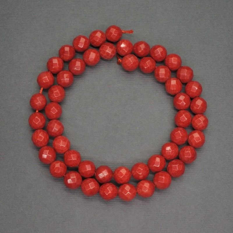 Koraliki z naturalnego czerwonego koralu, fasetowane kulki, średnica 8 mm, długość 40 cm +/-