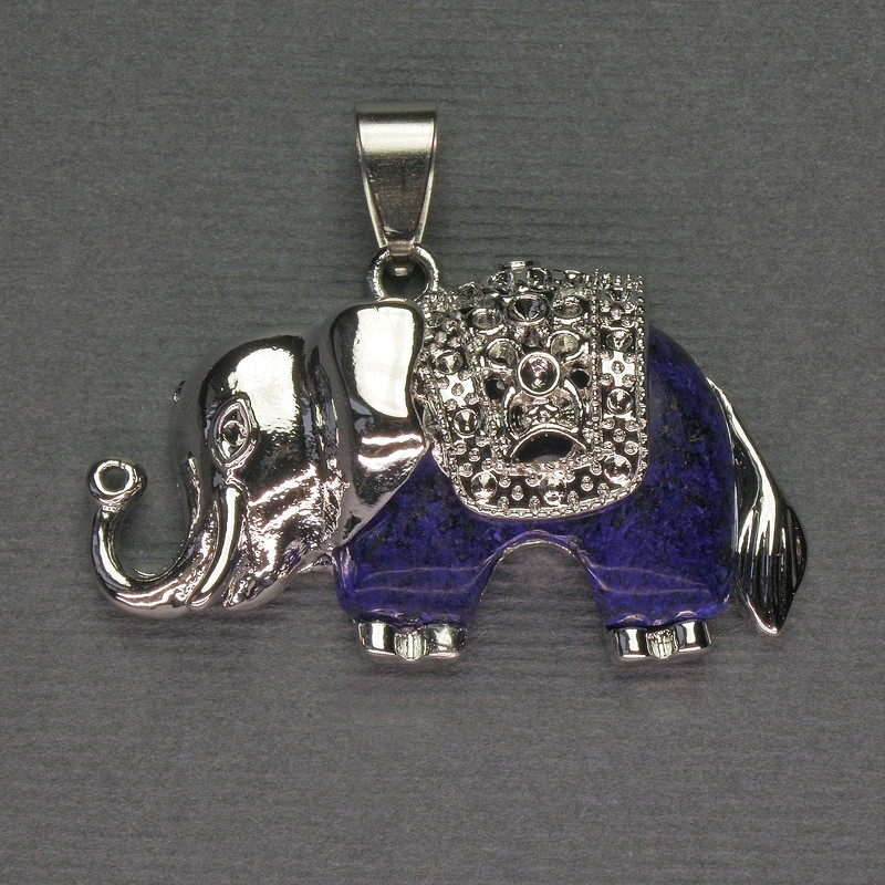 Wisiorek w kształcie słonia z lazurytu 39×34 mm, srebrzysty metal
