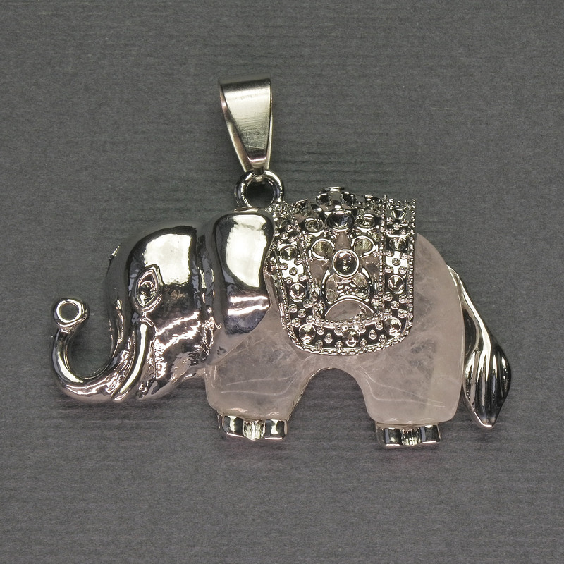Wisiorek Słoń z górskiego kryształu, 39×34 mm, srebrzysty metal