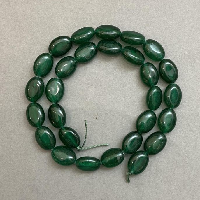 Koraliki z chryzoprazu owalne, średnica 13×10 mm, na nitce, długość ok. 39 cm