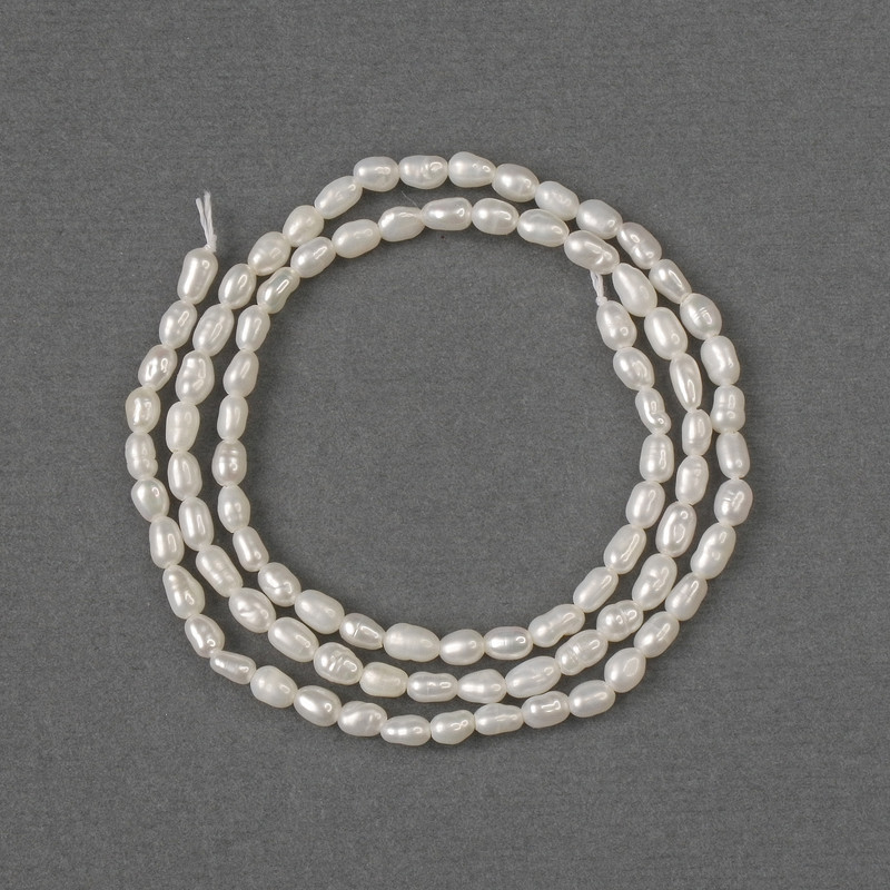 Koraliki z naturalnych pereł rzecznych 3,5–4×3 mm, długość 36 cm, na nitce