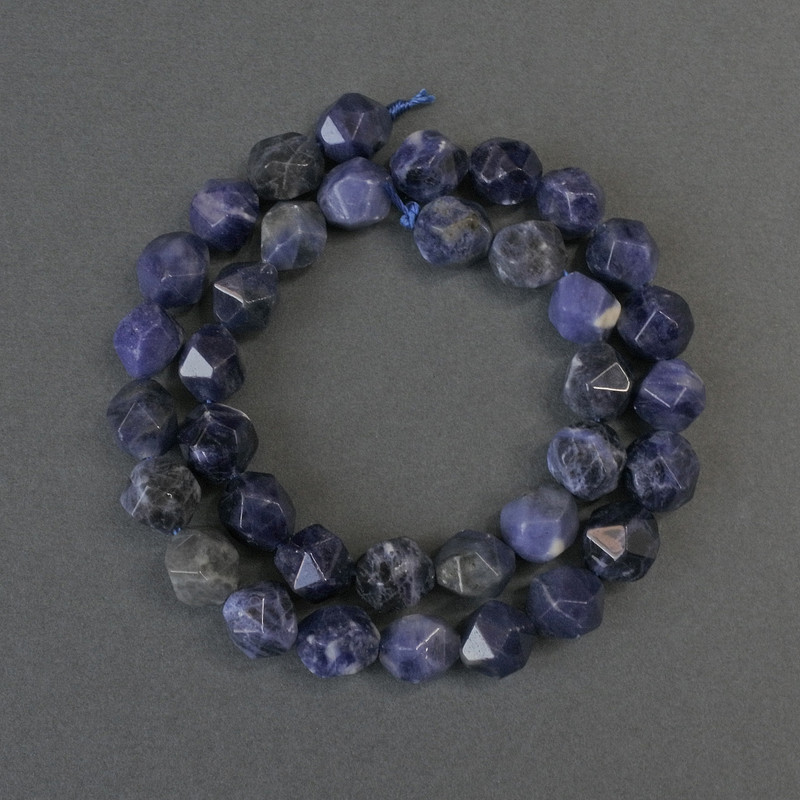 Koraliki sodalitowe fasetowane, średnica 10×8 mm, długość 36 cm, na nici