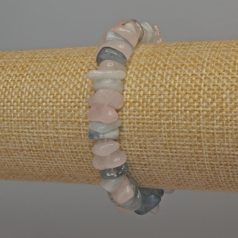 Bransoletka z morganitu – drobinki, średnica 10-13×2-4 mm, długość 18 cm, elastyczna