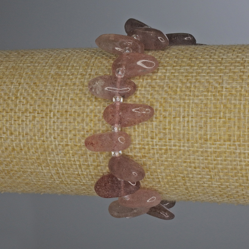 Bransoletka z kwarcu malinowego, kuleczki gładkie, średnica 12–16×8–12 mm, długość 18 cm, na elastycznej gumce