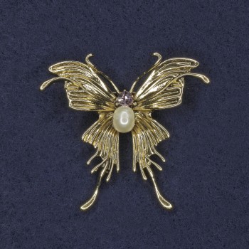 Broszka Motyl różowy, kryształ, perła, metal złoty 40×44 mm+