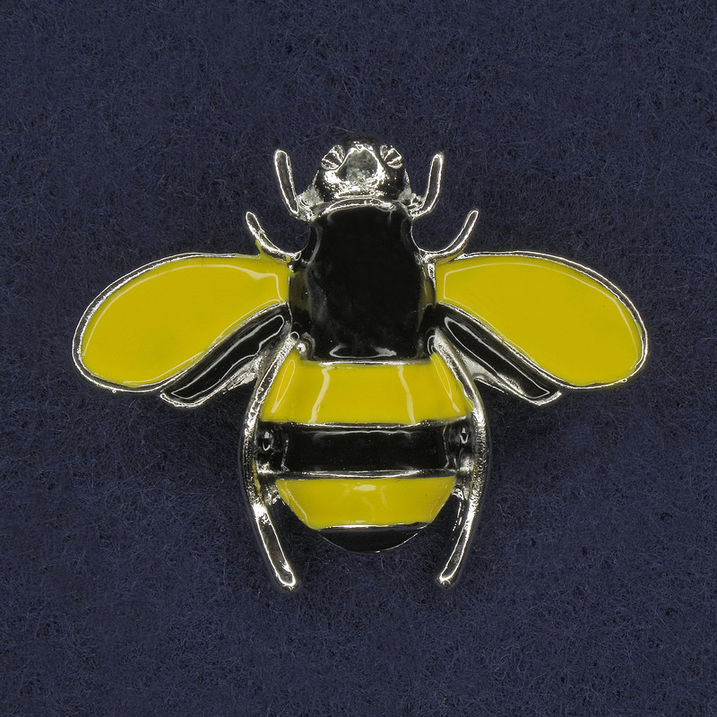 Broszka Pszczoła żółta i czarna emalia na srebrzystym metalu 30×37 mm+